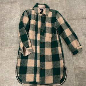 Brand new with tags Gap shaket, sold out, size XS